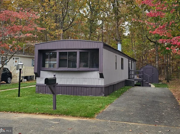 3 Cedarwood Dr, Elmer, NJ 08318