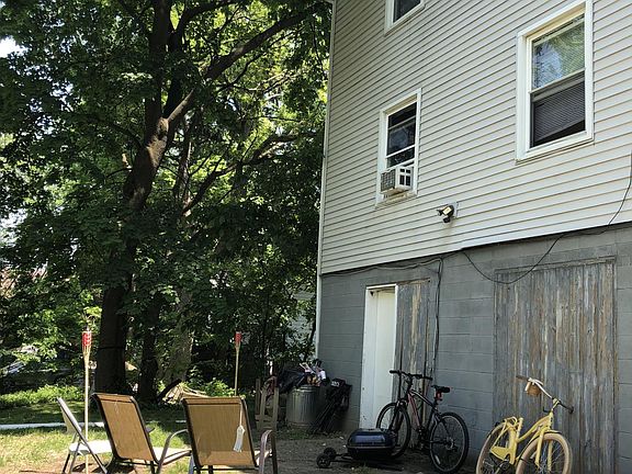 4th image of 520 S Lincoln St APT C