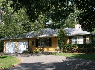 1514 Forest Gln, Oregon, WI 53575
