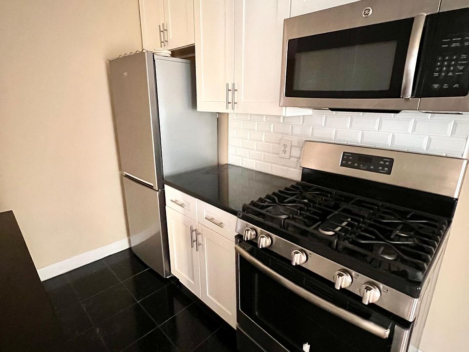 1st image of 14420 38th Ave APT 5E