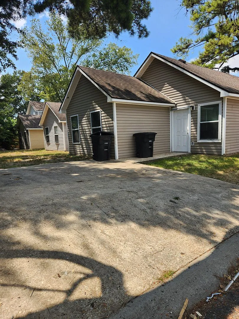 House for Rent — Photo 2