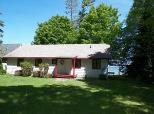 597 Needle Pointe Dr, Cheboygan, MI 49721