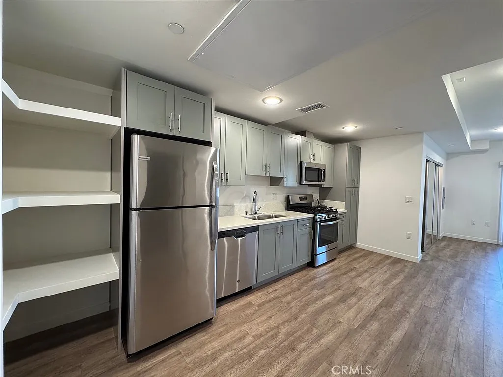 Studio, 509 sqft, $1,895 — Photo 3