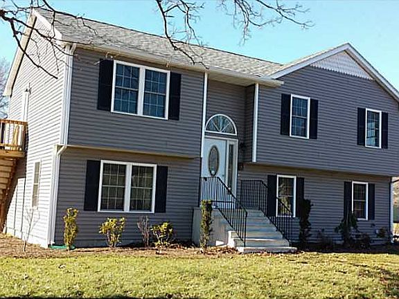 2nd image of 18 Vineland Ave