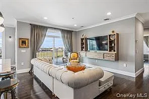 225 Marina Pointe Dr #225 — Photo 7