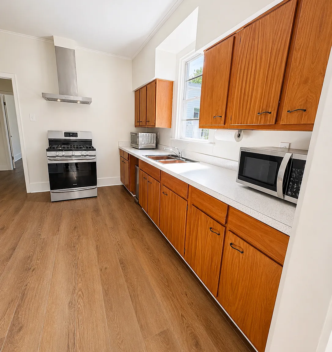 2120 Onzaga St — Photo 4