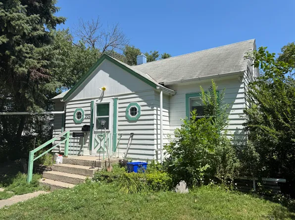 306 N 3rd St, Groton, SD 57401