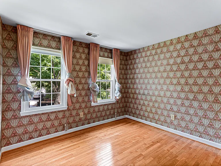 7416 Royal Dominion Dr — Photo 42