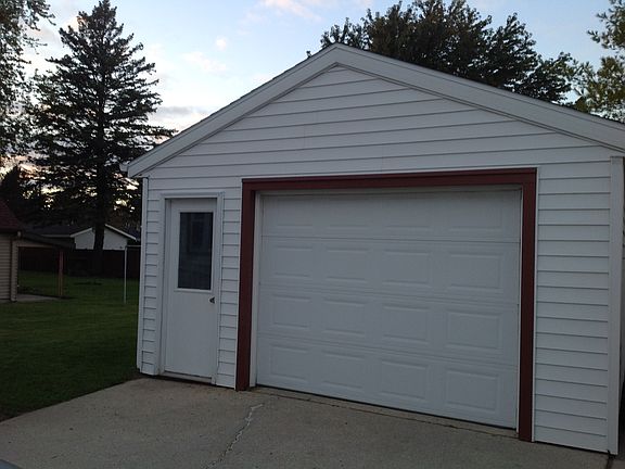 Oversize 1 car garage