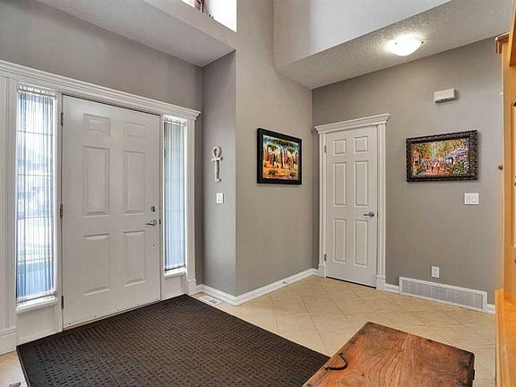 3rd image of 43 Strathlea Pl SW