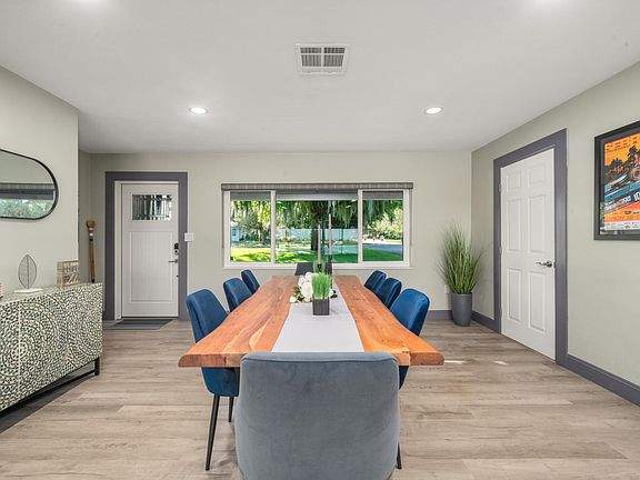 3rd image of 1622 W Dinner Lake Drive