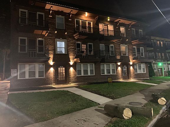 5th image of 14308 Lake Shore Blvd APT 15