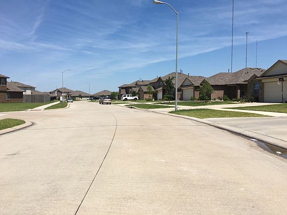 4th image of 2703 Seabold Dr