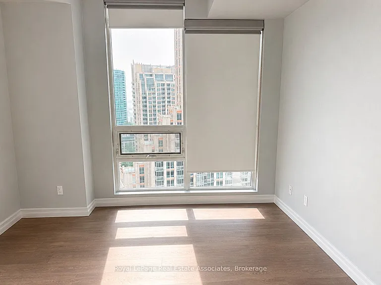 215 Fort York Blvd #2411 — Photo 13