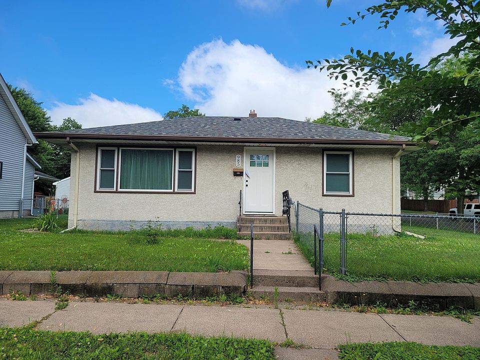 1st image of 985 Bradley St