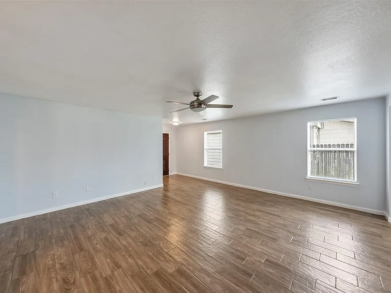 16322 Cole Bridge Ln — Photo 11