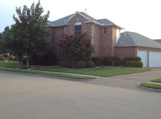 2600 Flameleaf Dr, Grapevine, TX 76051