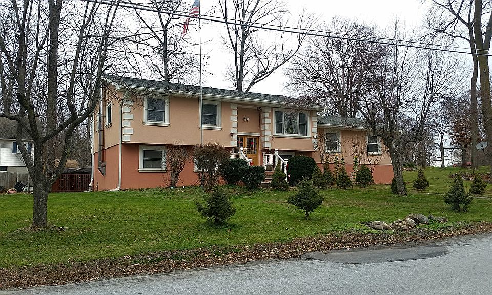 1st image of 59 Black Oak Dr