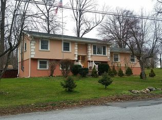 59 Black Oak Dr, Vernon, NJ 07462