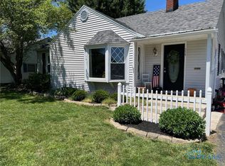 334 7th St, Findlay, OH 45840