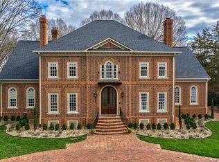 8200 Fairview Rd, Charlotte, NC 28226