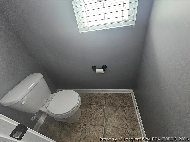 305 Bedfordshire Pl — Photo 23