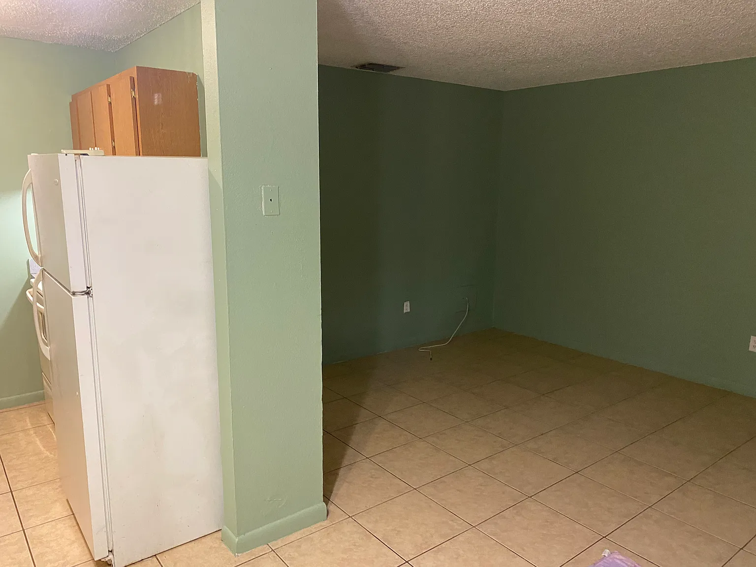 1 bed, 1050 sqft, $975 — Photo 3