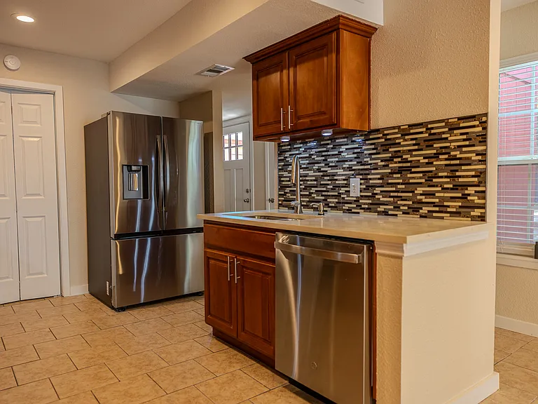 4906 Barkbridge Trl — Photo 3