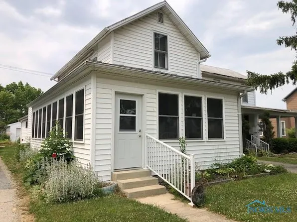 427 E Market St, Tiffin, OH 44883