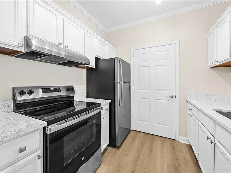 45 Sycamore Ave #1011 — Photo 15