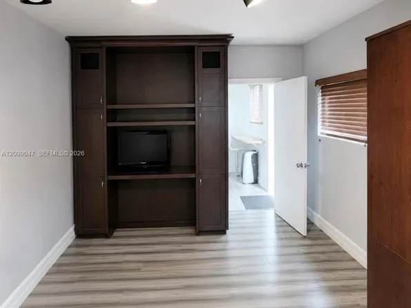6610 SW 42nd St, Miami, FL 33155