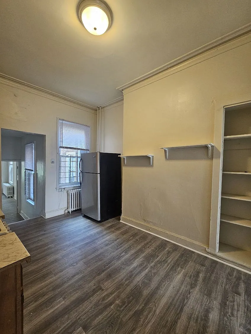4023 Locust St — Photo 3