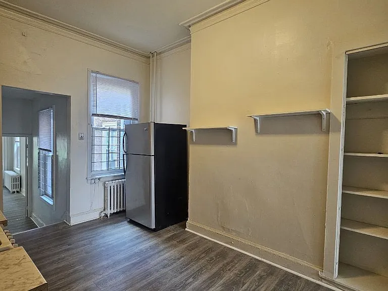 4023 Locust St #2 — Photo 3