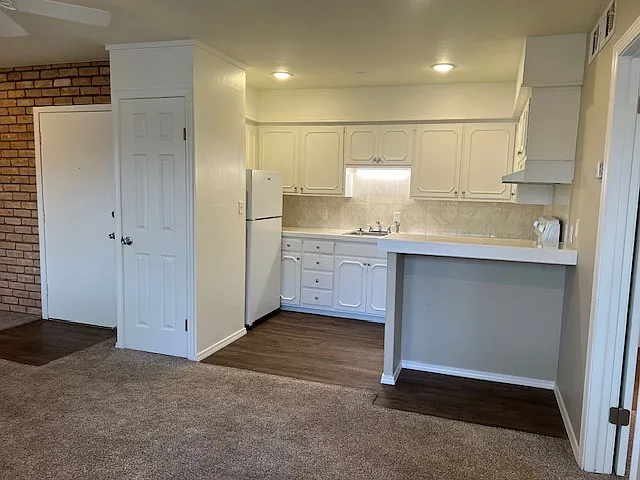 4100 Apartments — Photo 24
