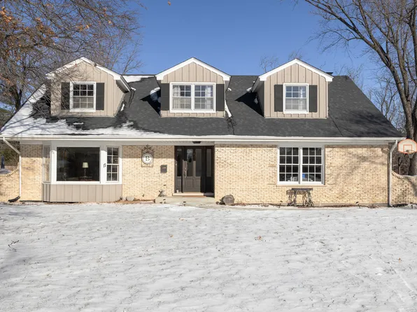 17 Camberley Ct, Hinsdale, IL 60521