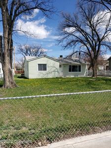 1007 4th Ave, Upton, WY, 82730