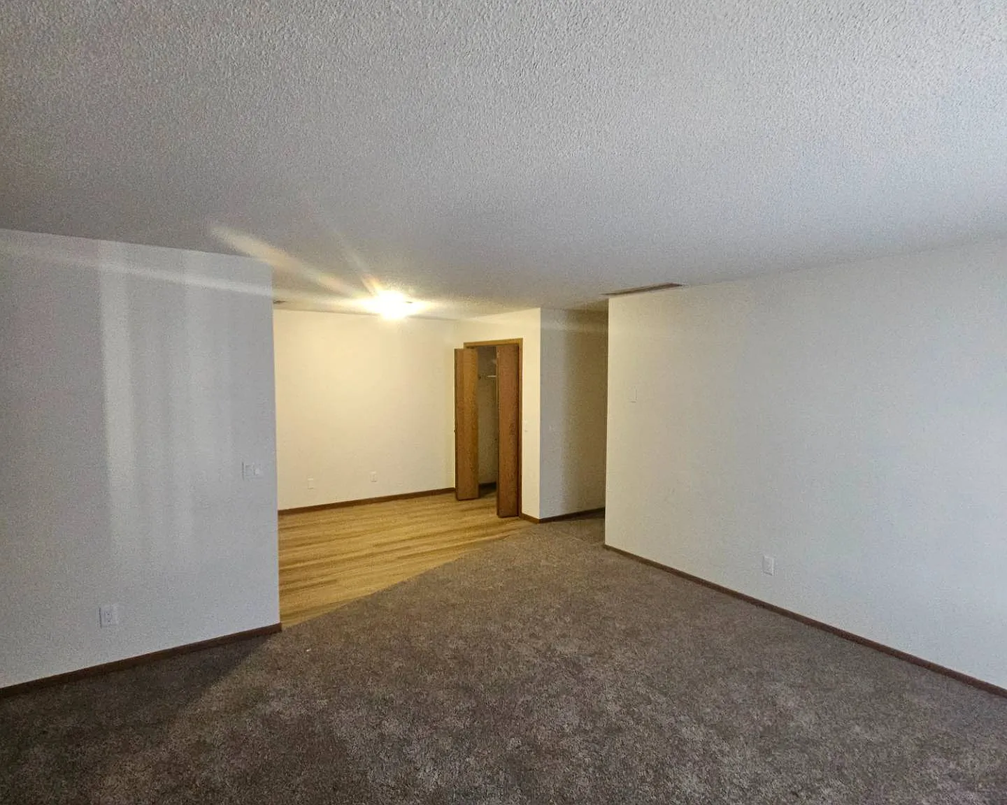 2 bed, $895 — Photo 4