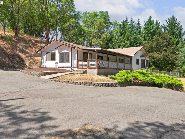 1275 Arcadia Dr, Roseburg, OR 97471