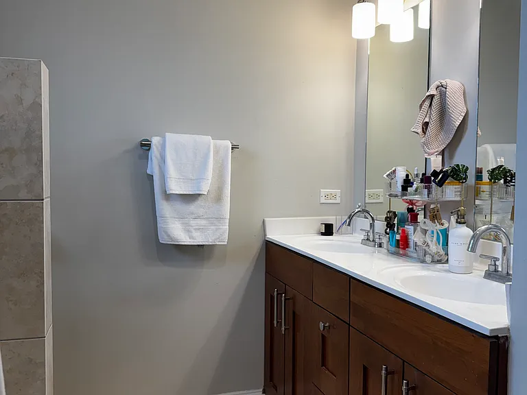 1122 N Oakley Blvd #D — Photo 17