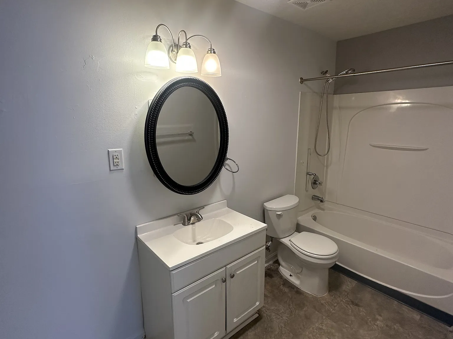 2510 Lindsay B - B5 — Photo 3