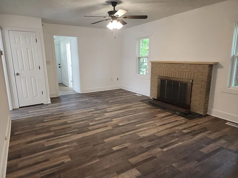 6247 Seneca Trl — Photo 2