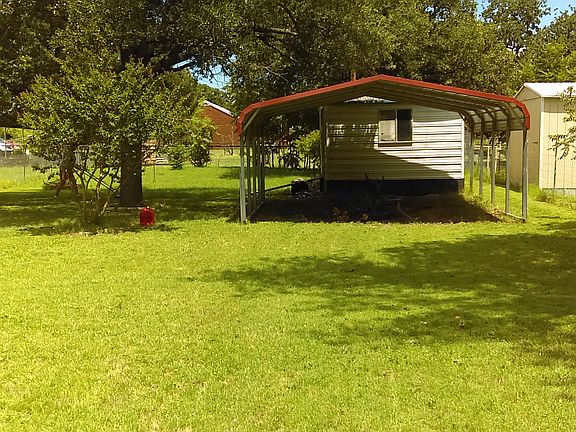4th image of 1260 Parker Ave