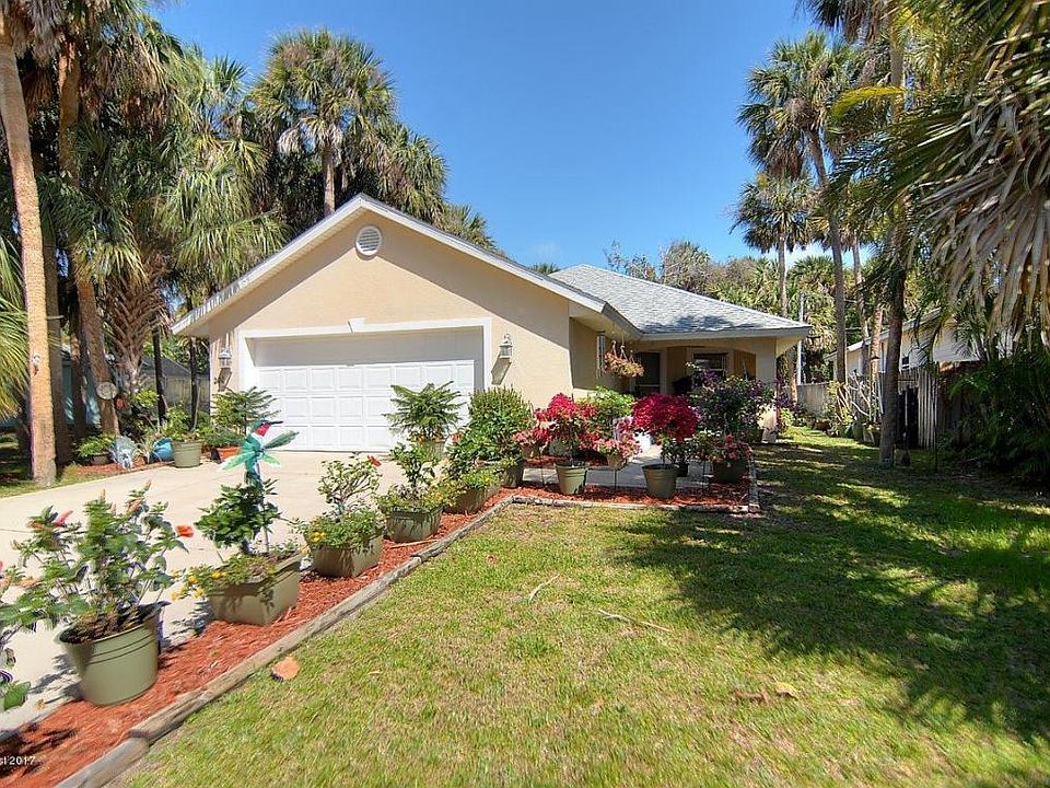 1st image of 220 Pelican Dr