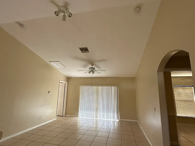 112 Gordon Ave S #112 — Photo 6