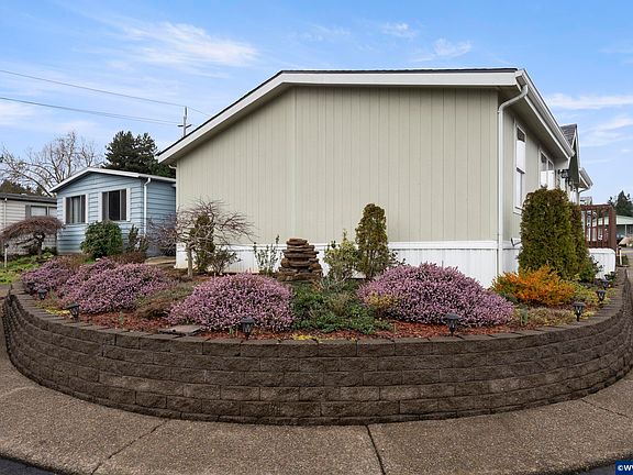 3rd image of 4995 Sunnyside W34 Rd SE