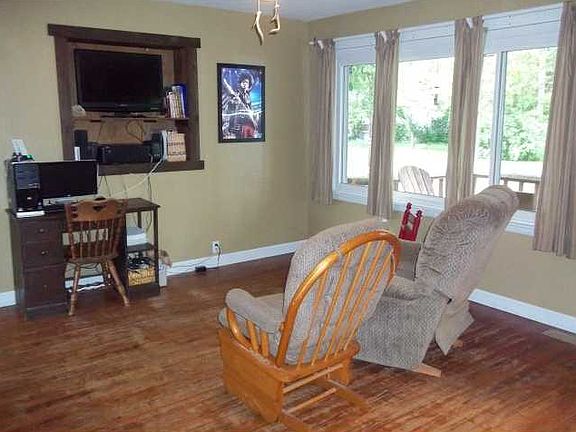 5th image of 630 Doran Ave
