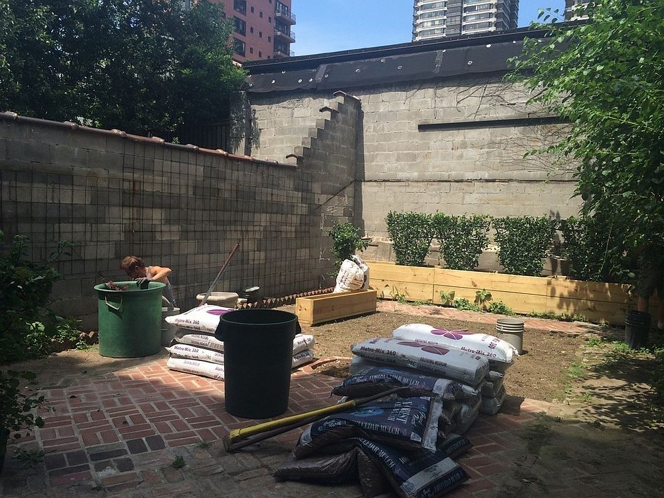 1st image of 221 E 120th St APT 1