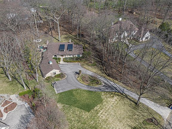 5th image of 5275 Brookdale Rd