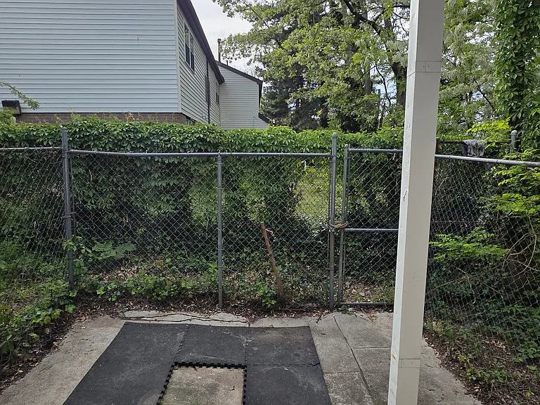 1864 N Uber St — Photo 8