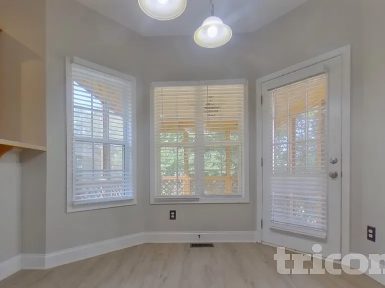 116 Arena Trl — Photo 5